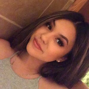 Meet your Posher, Valeria